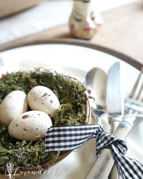 Décoration de table oeuf de Pâques