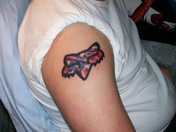 Tatouage Renard Bleu Et Rouge