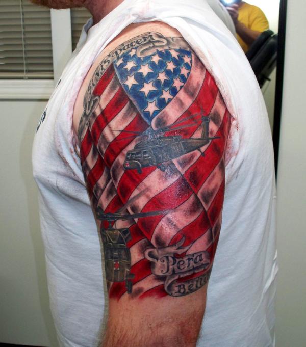 Αμερικανική σημαία με τατουάζ Chopper