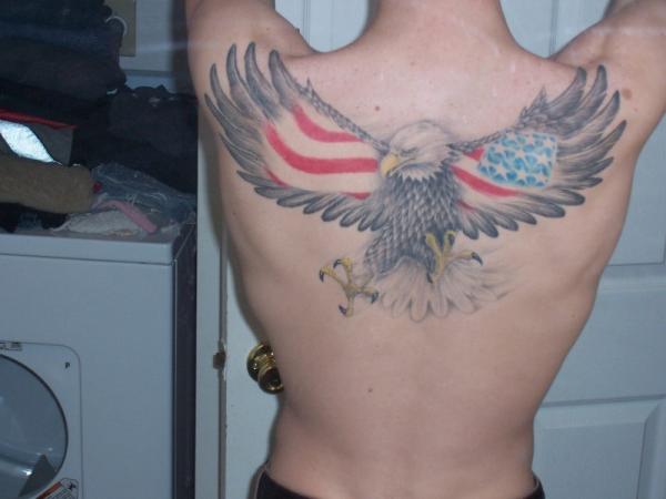 Αμερικανική σημαία Hawk Tattoo