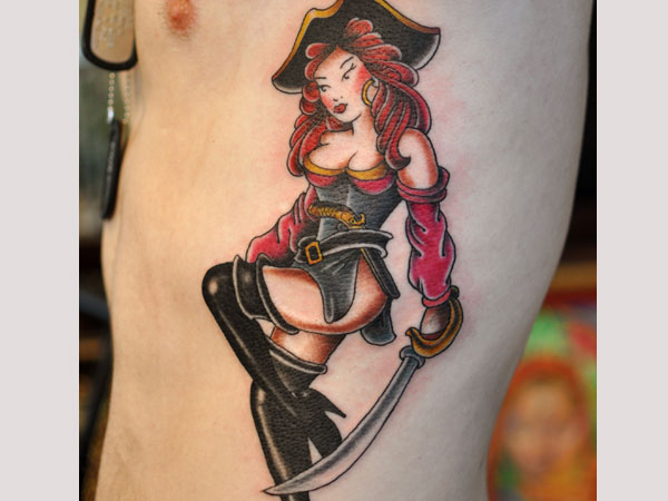 Hot Pirate Girl