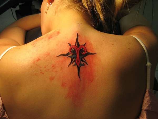 Couleurs de tatouage pour femmes Bélier