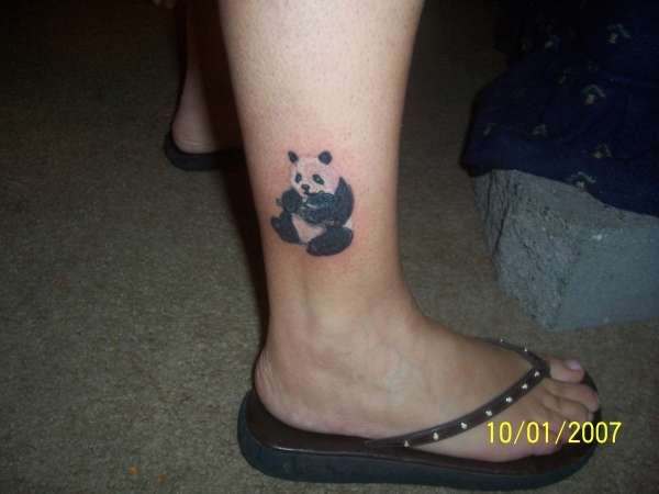 Panda sur patte