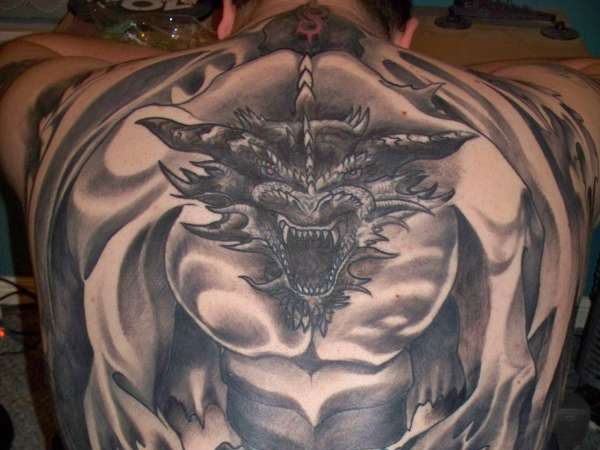 Tatouage De Dragon Gothique