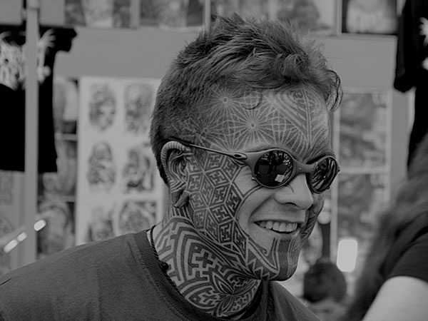 Δυσάρεστο τατουάζ προσώπου