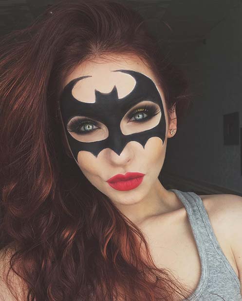 Maquillage de masque de Batman pour des idées de maquillage d'Halloween uniques à essayer