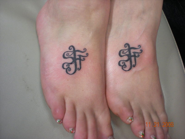 Φίλοι τατουάζ ποδιών