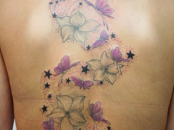 Tatouage De Motifs De Fleurs Intéressants