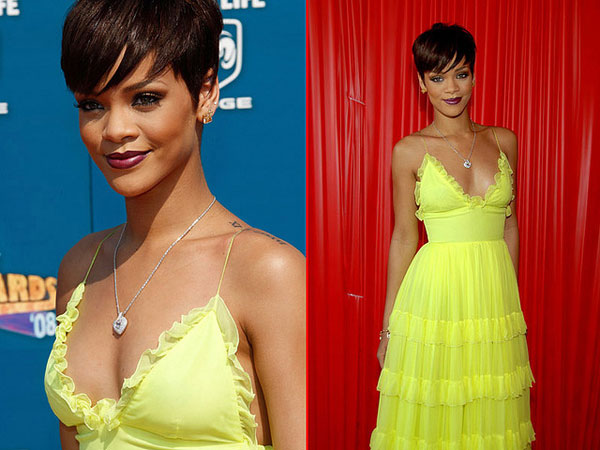 Μελάνι ώμου Rihanna