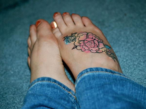 Tatouage De Petites Fleurs