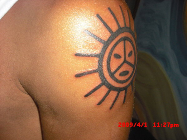 Tatouage Soleil Taino