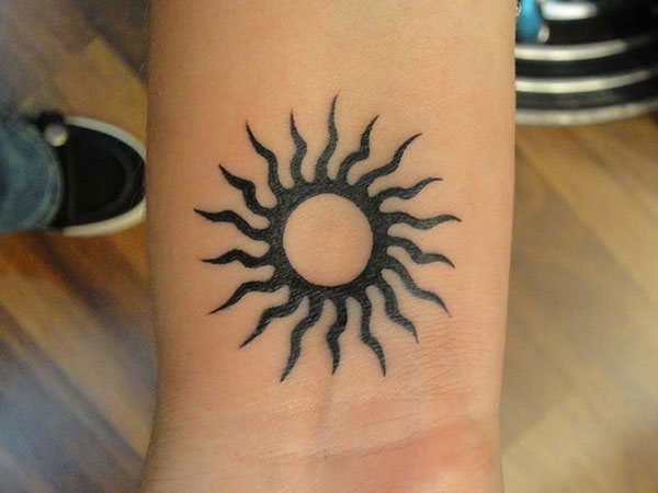 Tatouage solaire basique