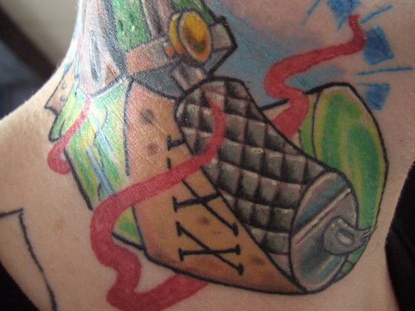 Πολύχρωμο ανδρικό τατουάζ