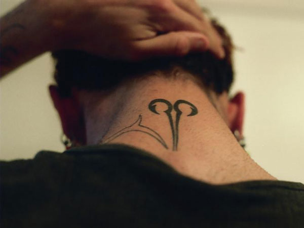 Τατουάζ λαιμού Κριός