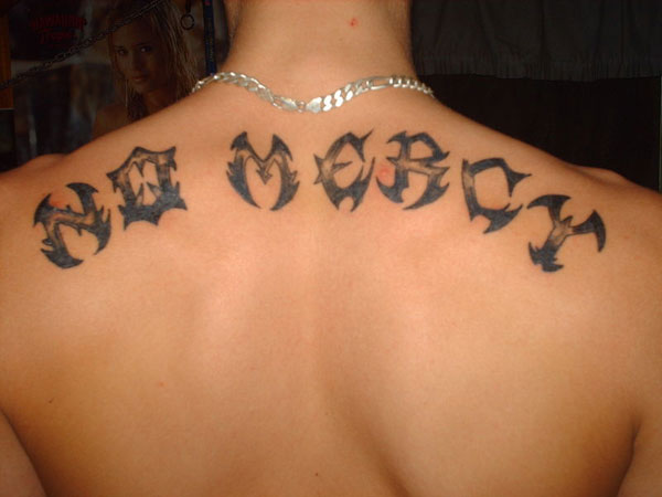 Τατουάζ Batty Back