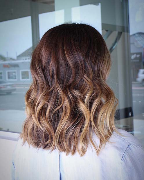 Curly Lob Haircut και Honey Blonde Balayage