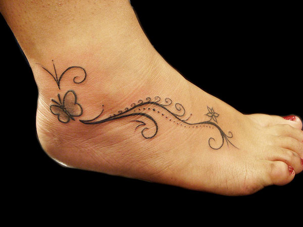 Tatouage de printemps mignon