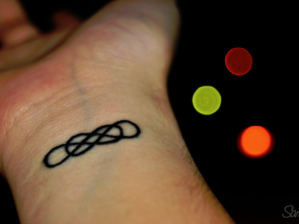 Καρπό Infinity Tattoo