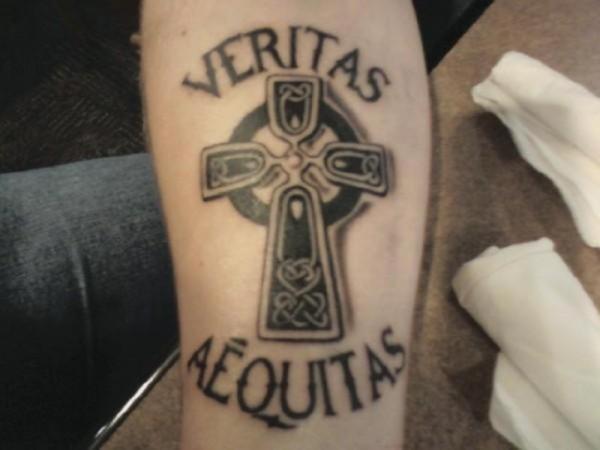 Arm Veritas Aequitas