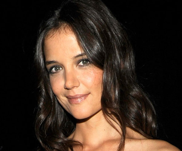 Κυματιστά μαλλιά της Katie Holmes