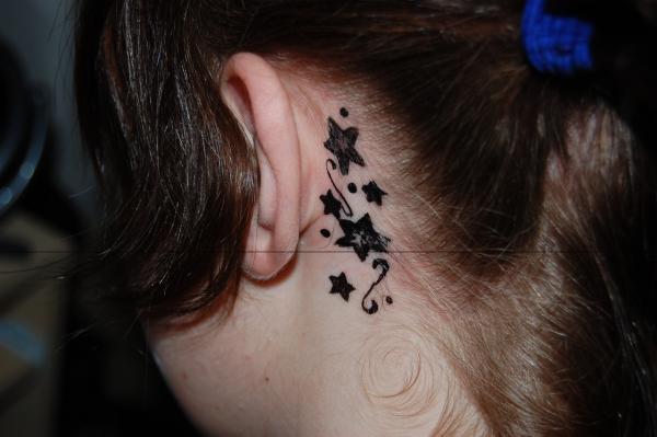 Tatouage D'oreille