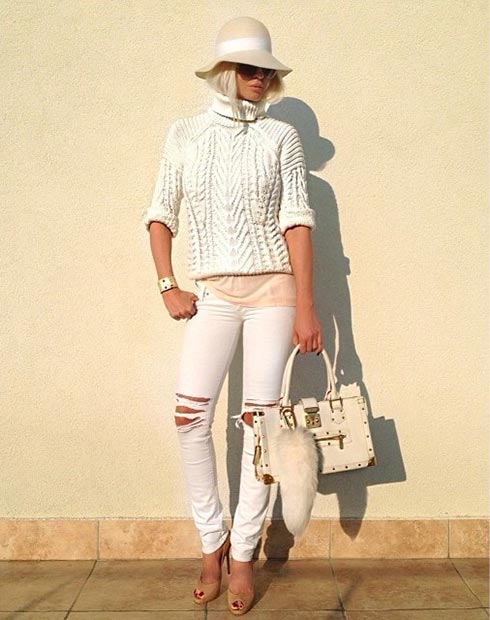 Ensemble pull blanc et jean blanc