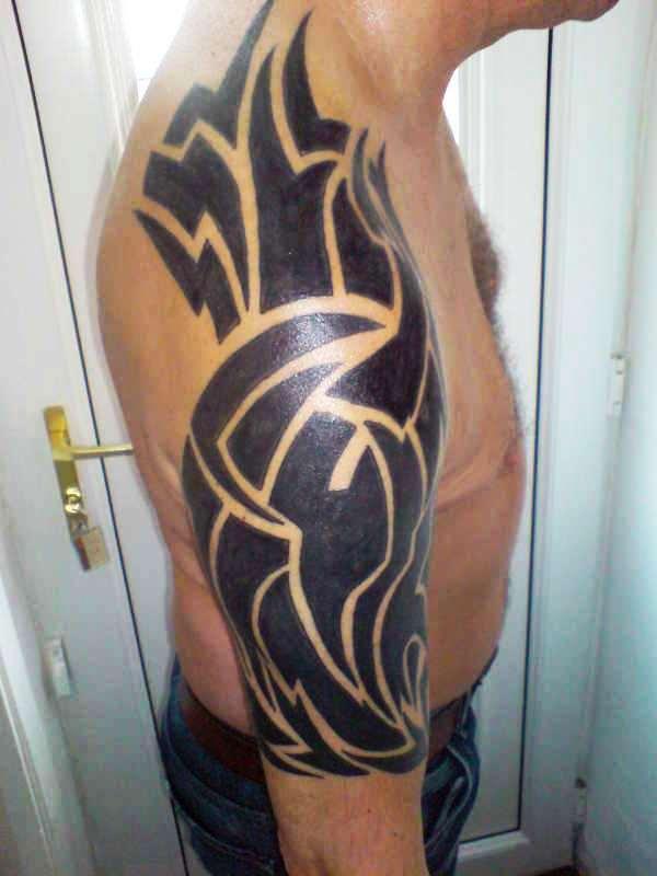 Tatouage Tribal Sombre