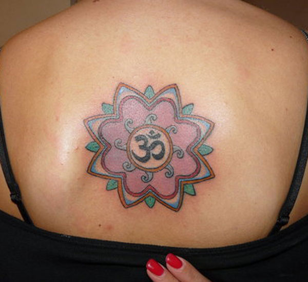 Tatouage Om Coloré