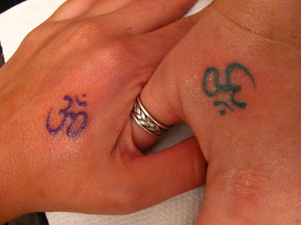 Tatouage Couple Om