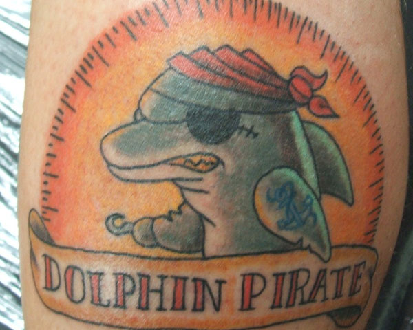 Tatouage de pirate de dauphin