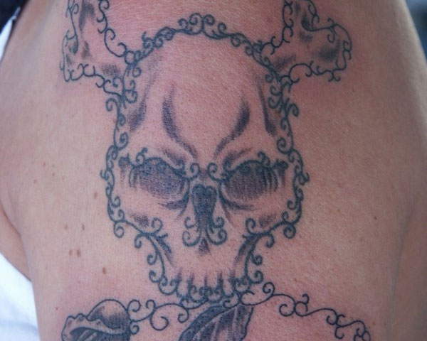 Tatouage de pirate élégant