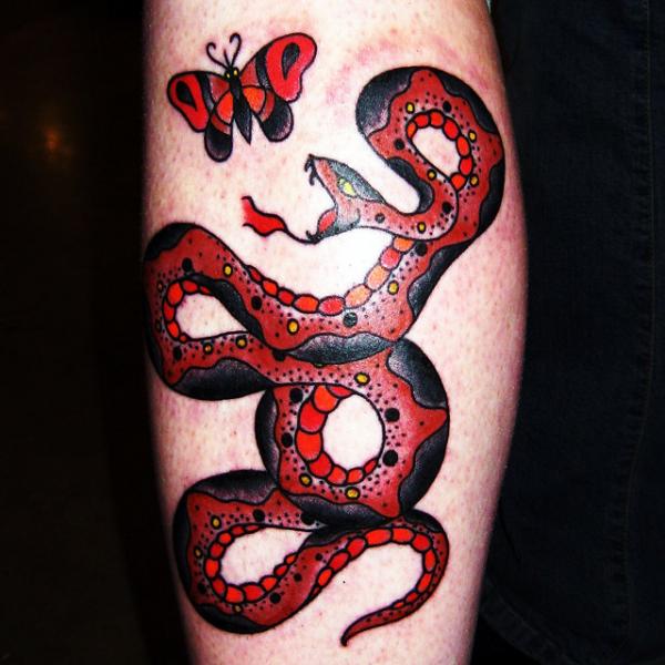 Tatouage Serpent Manger