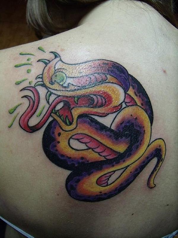 Tatouage de serpent fou