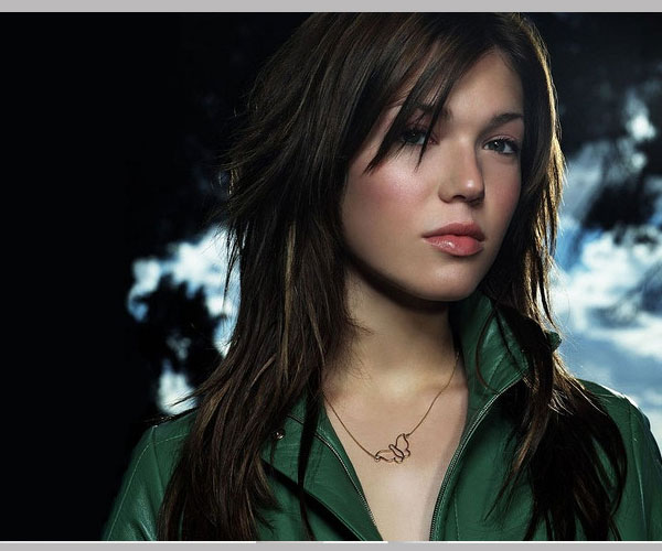 Mandy Moore Layers