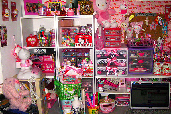 Hello Kitty Makeup Storage Idea
