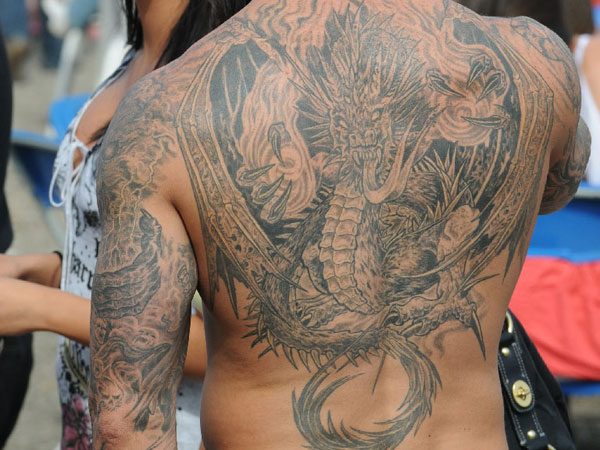 Μεγάλο τατουάζ δράκου