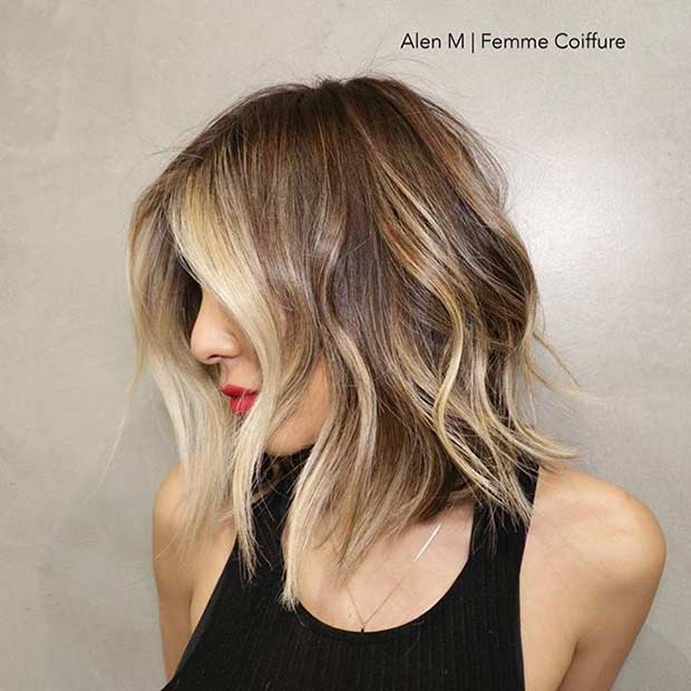 Bob Haircut μήκους ώμου με ξανθά Balayage Highlights