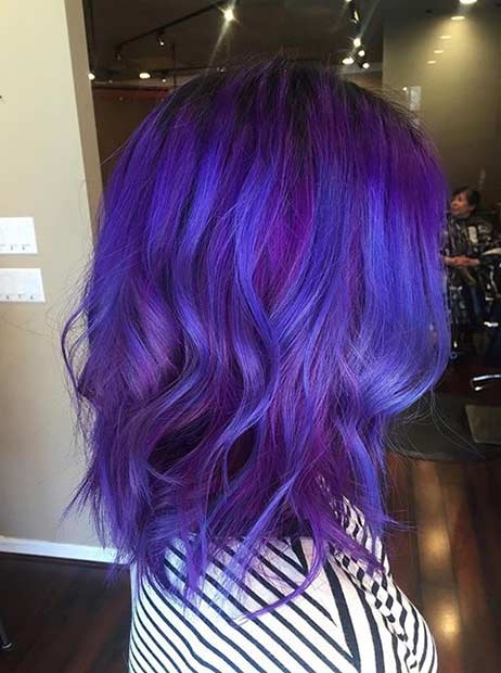 Cheveux longs violets