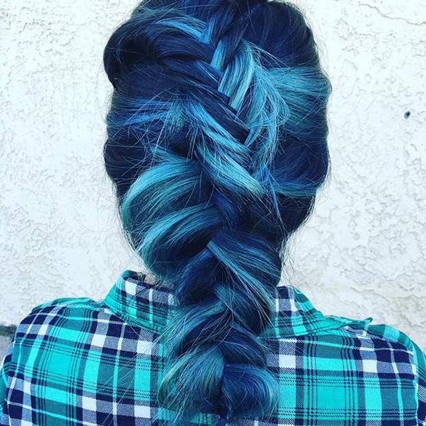 Σκούρα μπλε και γαλάζια μαλλιά