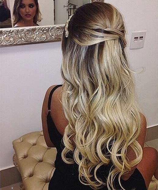 Πειραγμένο Crown Half Up Hairstyle