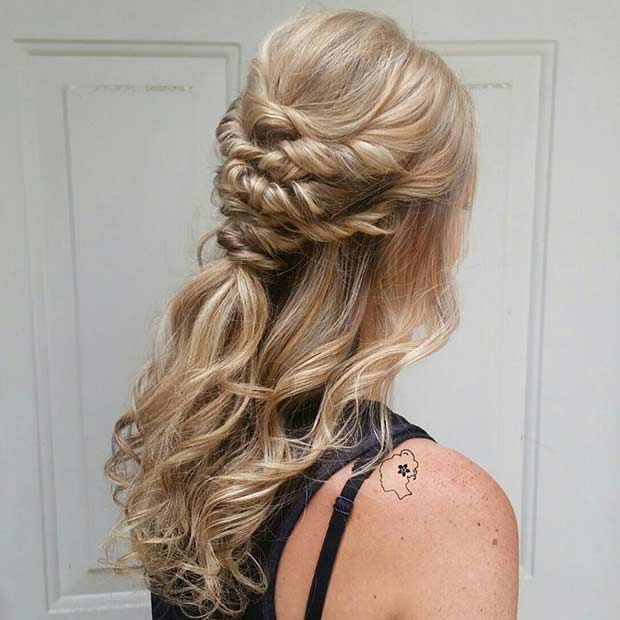 Twisted Curly Half Updo για παράνυμφοι