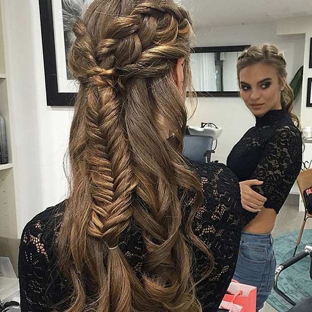 תסרוקת חצי Updo קלוע לנשף