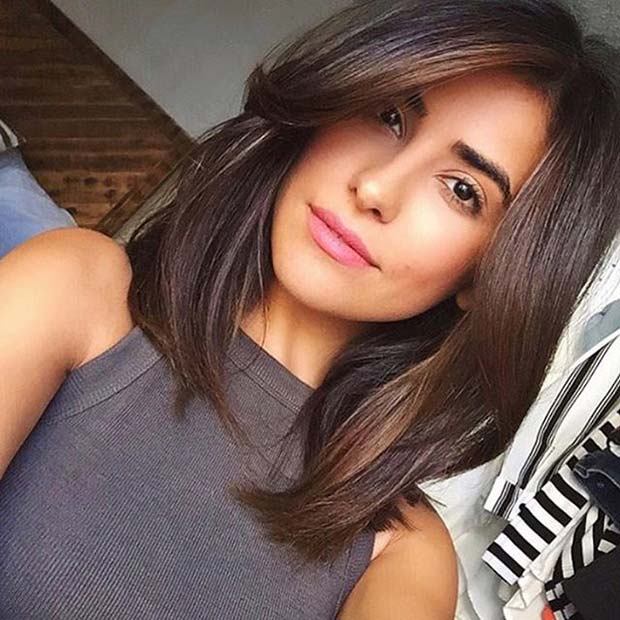 Brown Long Bob Style με στρώματα πλαισίωσης προσώπου