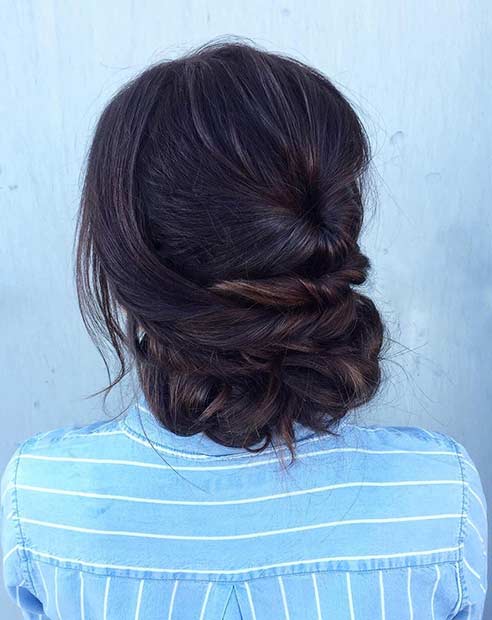 Updo פשוט ואלגנטי לנשף