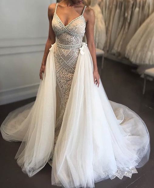 Robe de mariée moderne à bretelles