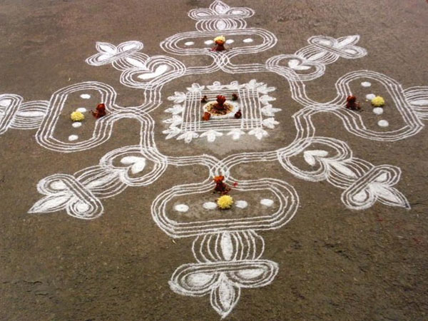 Λευκό Rangoli