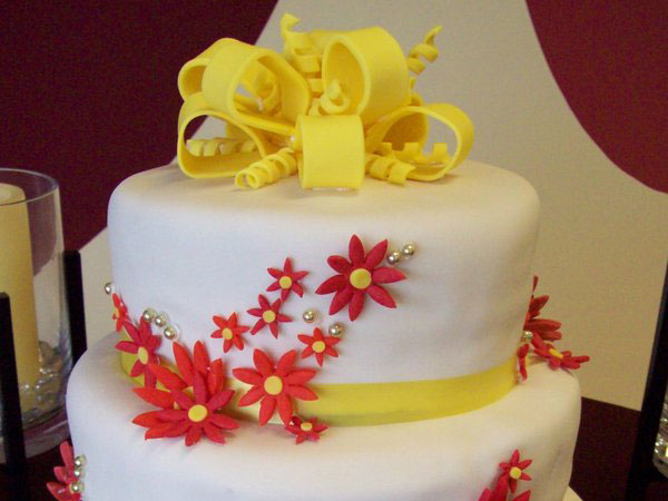 Γαμήλια τούρτα βουτυρόκρεμα