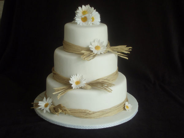 Απλή γαμήλια τούρτα