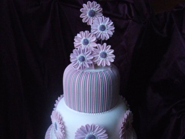 Floral γαμήλια τούρτα