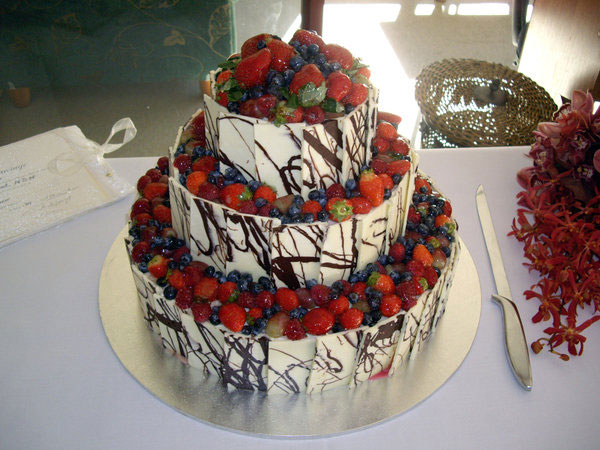 Νόστιμη γαμήλια τούρτα